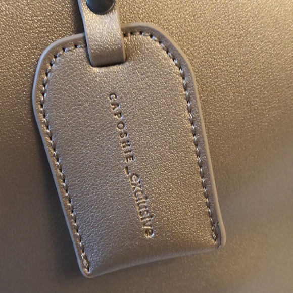 Vegan Leather Classy Shimmer Bucket Bag - Picture 3 of 7